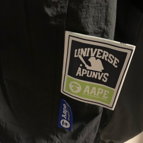 Black and grey bape windbreaker - Picture 5 of 9